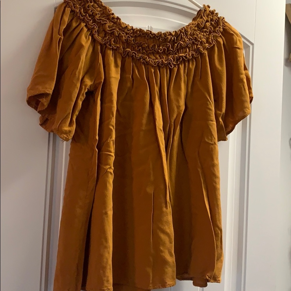 Mustard yellow top